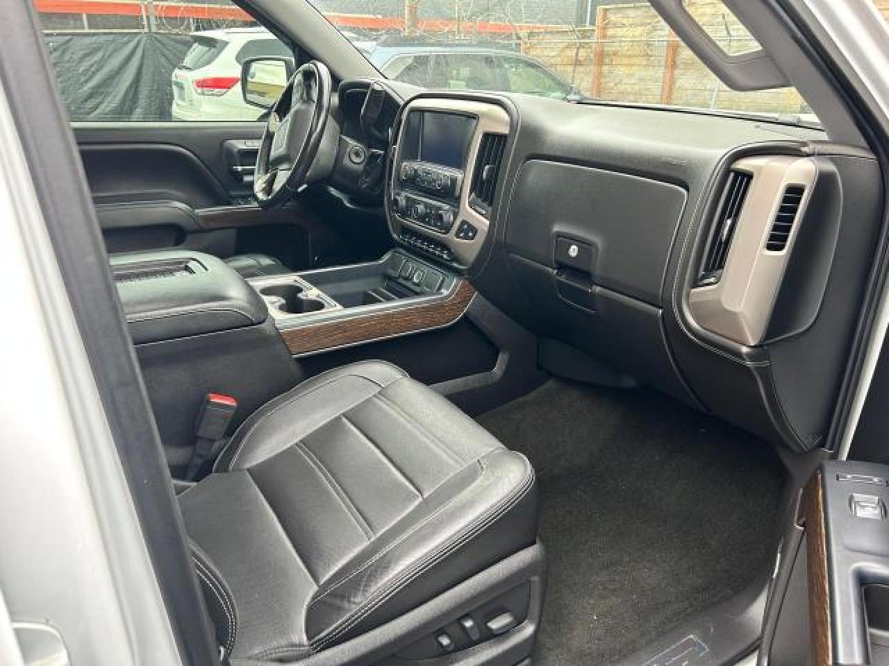 2017 GMC Sierra - Image 5