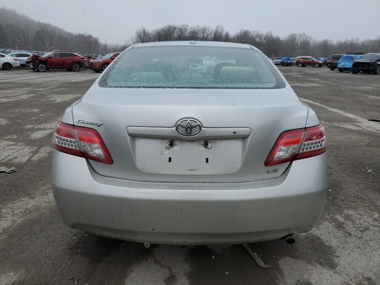 2010 Toyota Camry - Image 6