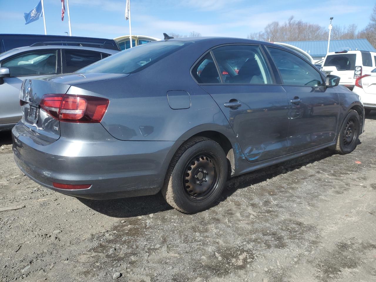 2016 Volkswagen Jetta - Image 3