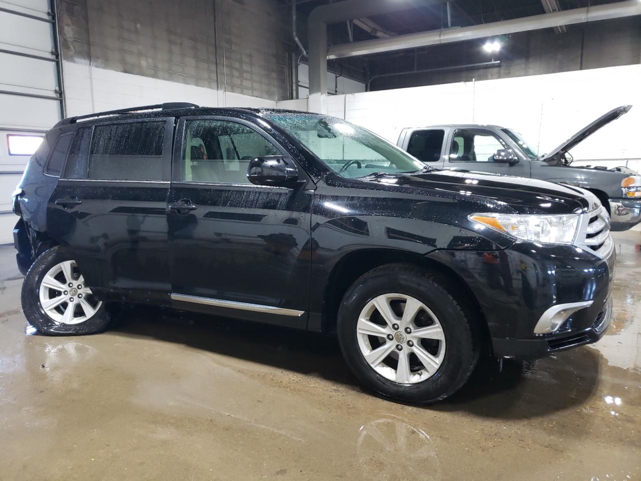 2012 Toyota Highlander - Image 4