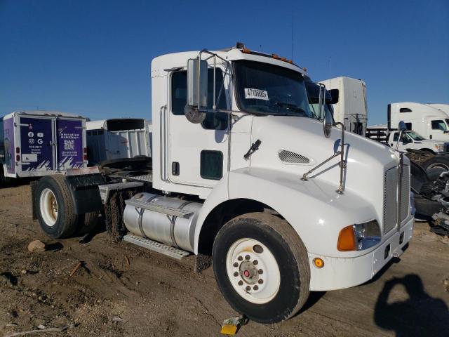 2007 Kenworth T300 Semi Truck