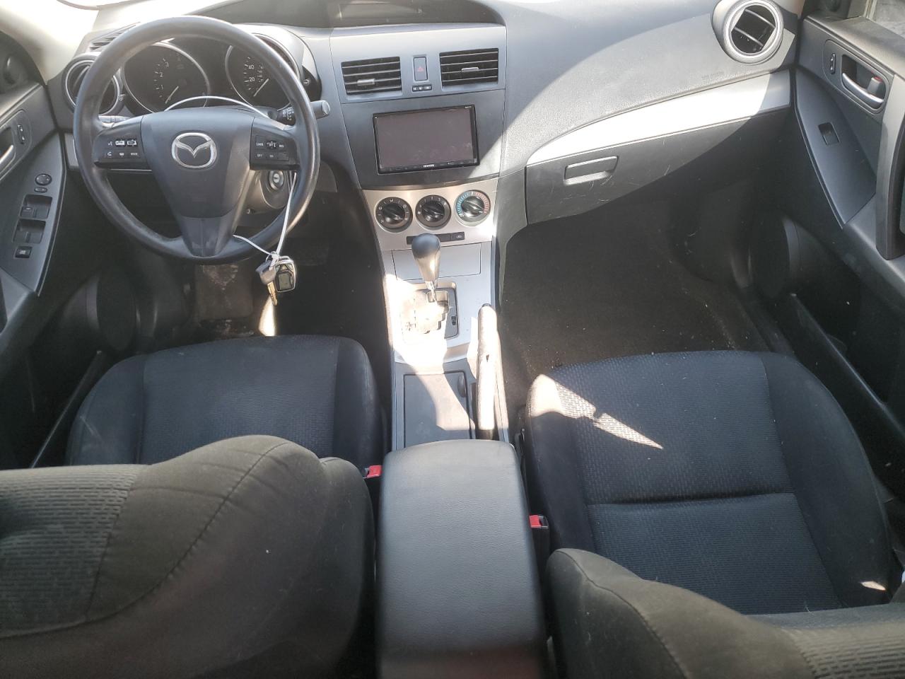 2010 Mazda 3 - Image 8