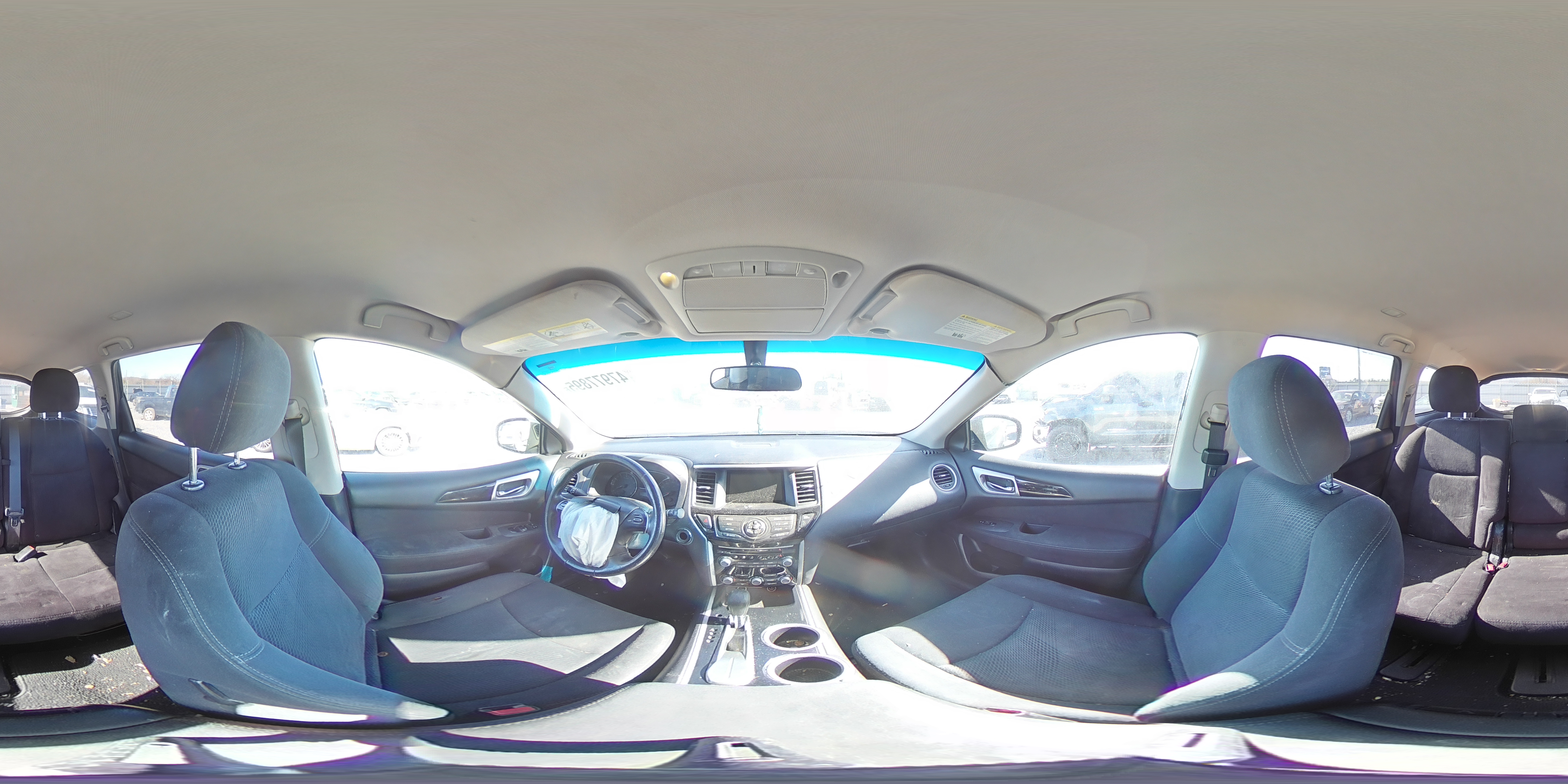 2014 Nissan Pathfinder - Image 13