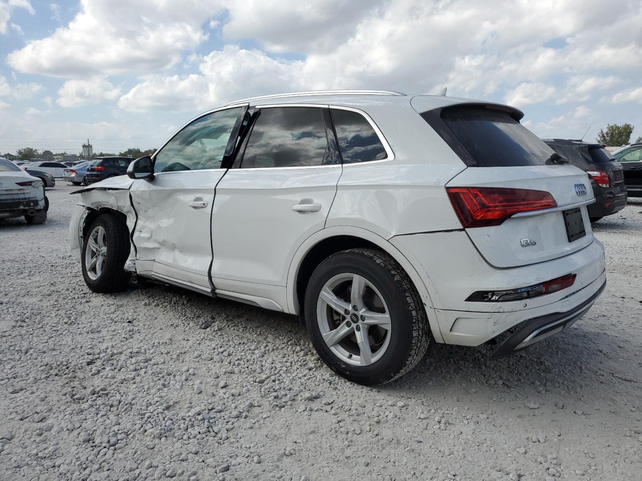 2021 Audi Q5 - Image 2
