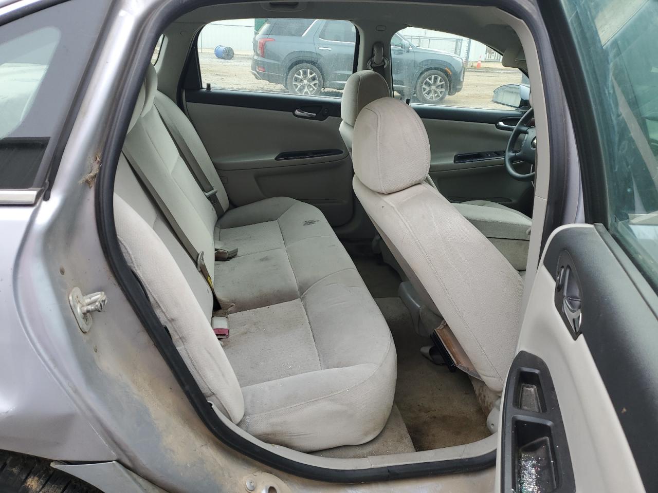 2006 Chevrolet Impala - Image 10