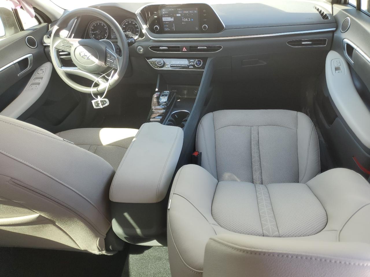 2022 Hyundai Sonata - Image 8