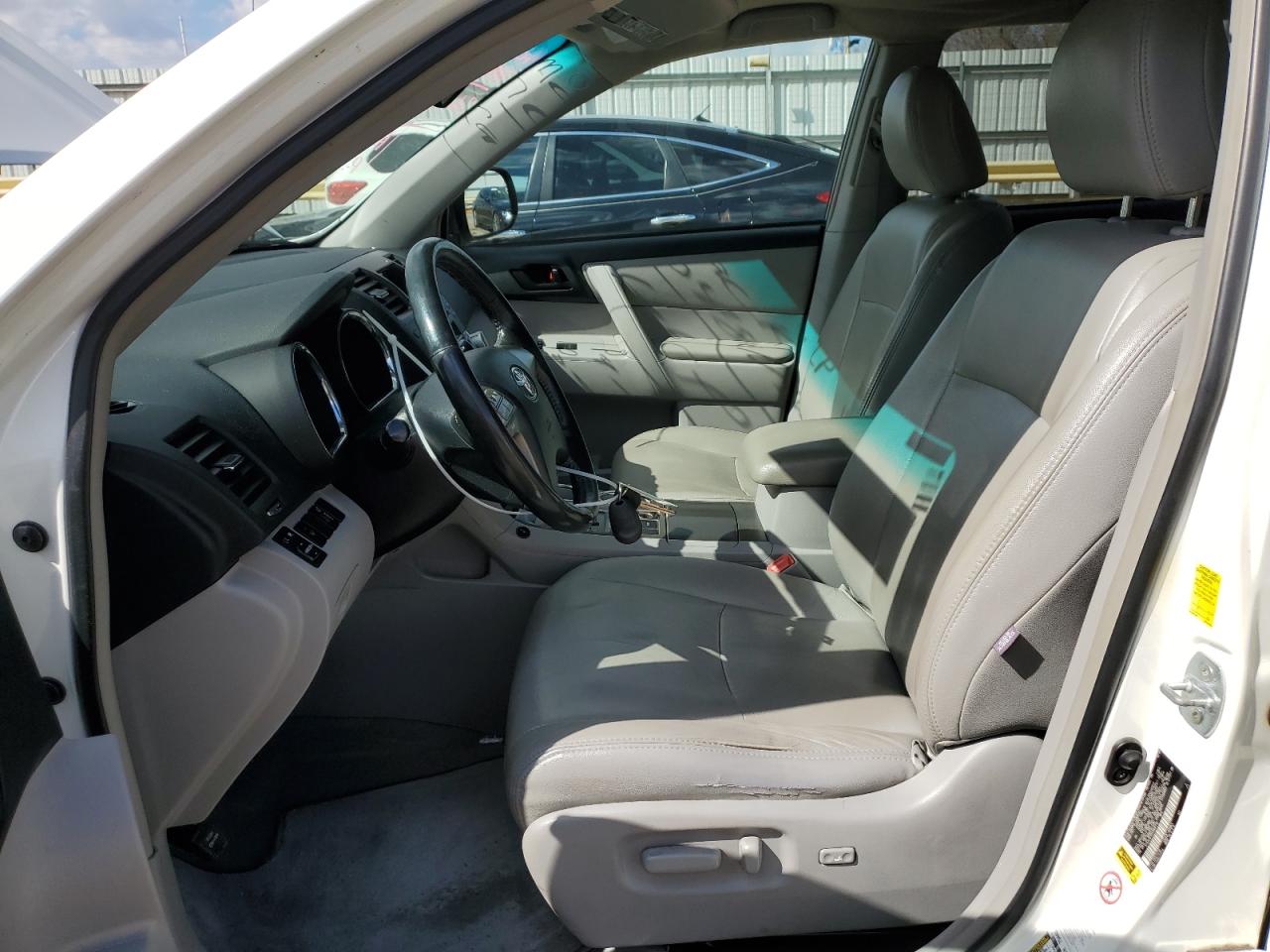2010 Toyota Highlander - Image 7