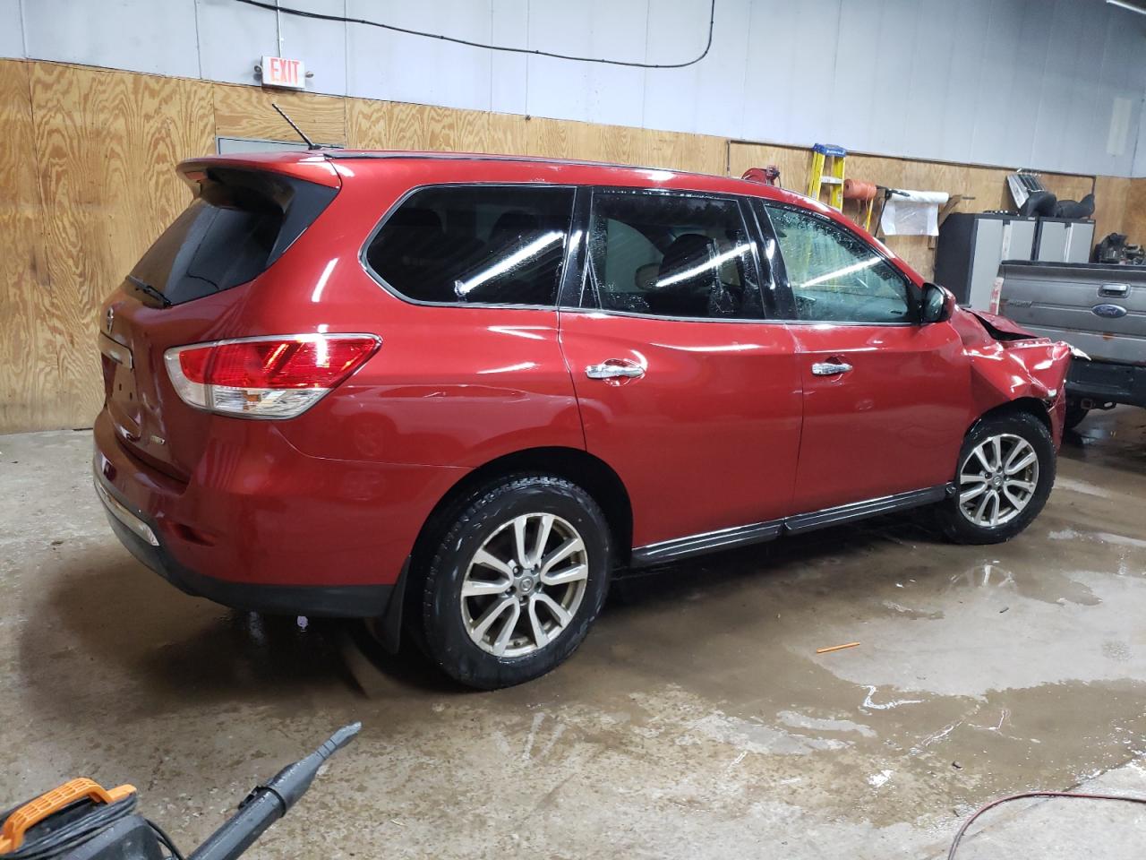 2013 Nissan Pathfinder - Image 3