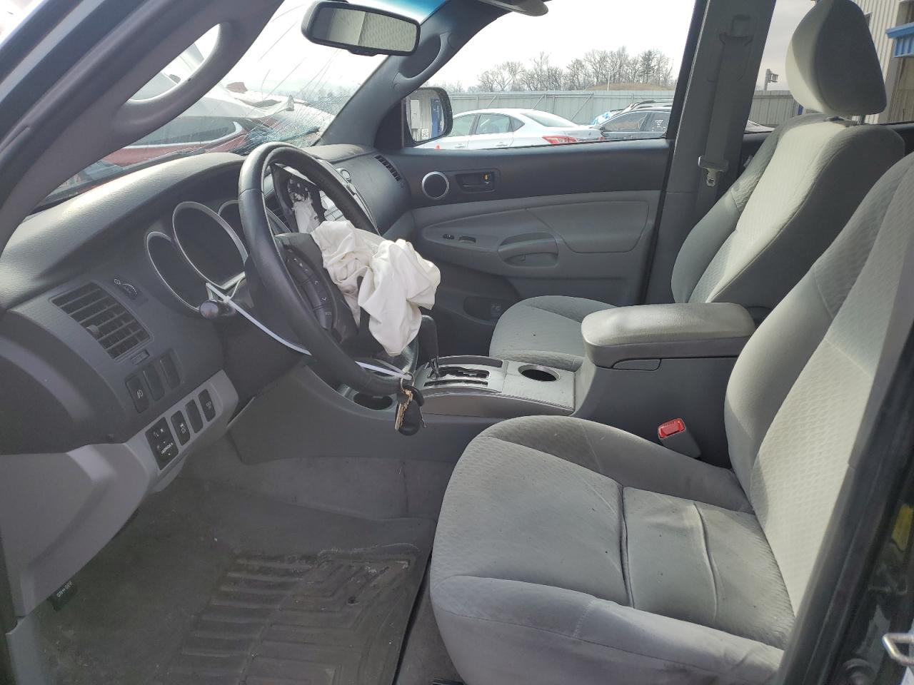 2010 Toyota Tacoma - Image 7