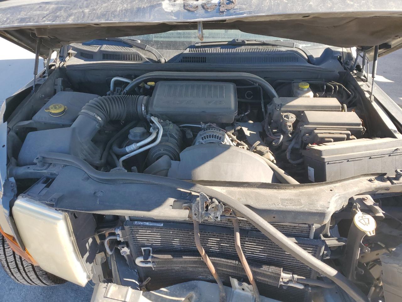 2007 Jeep Commander - Image 12