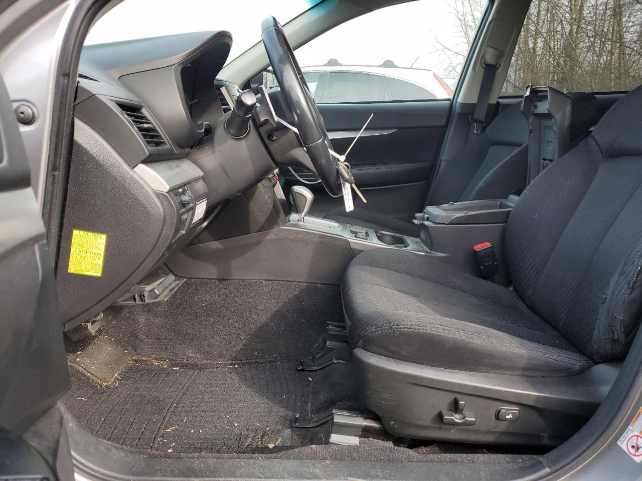2010 Subaru Outback - Image 7