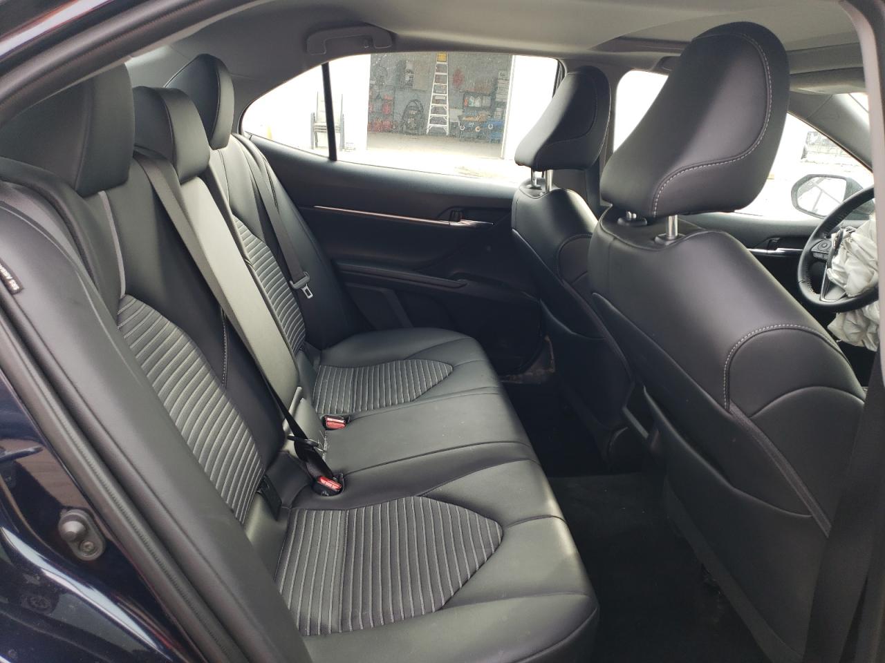 2022 Toyota Camry - Image 10