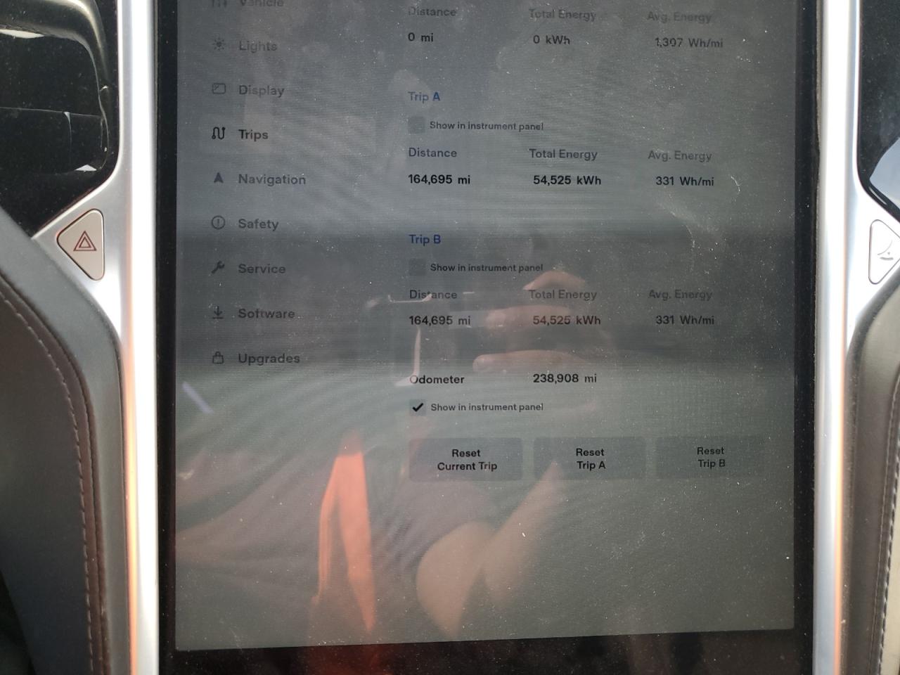 2015 Tesla Model S VIN: 5YJSA1E14FF115692 Lot: 49023955