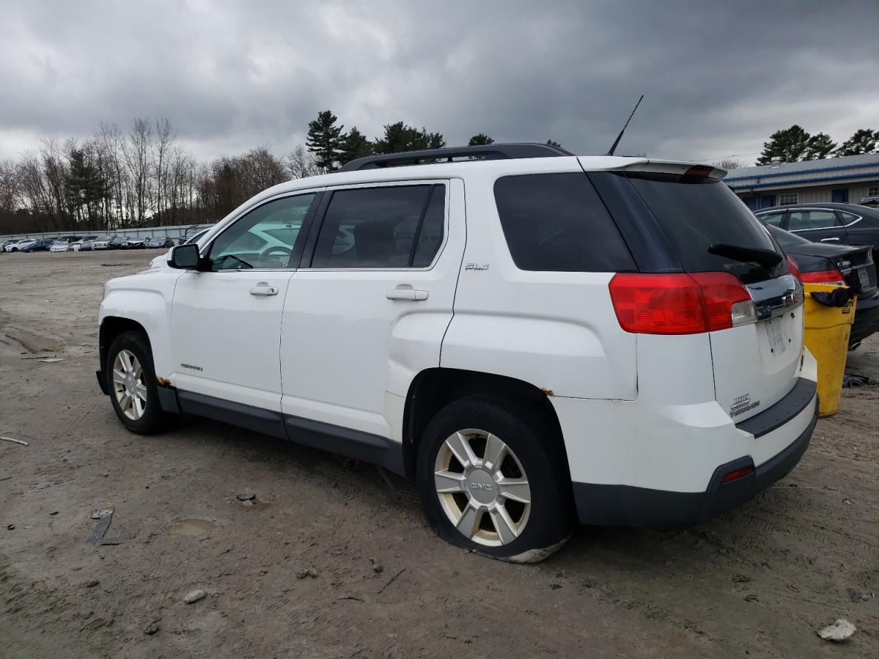 2011 GMC Terrain - Image 2
