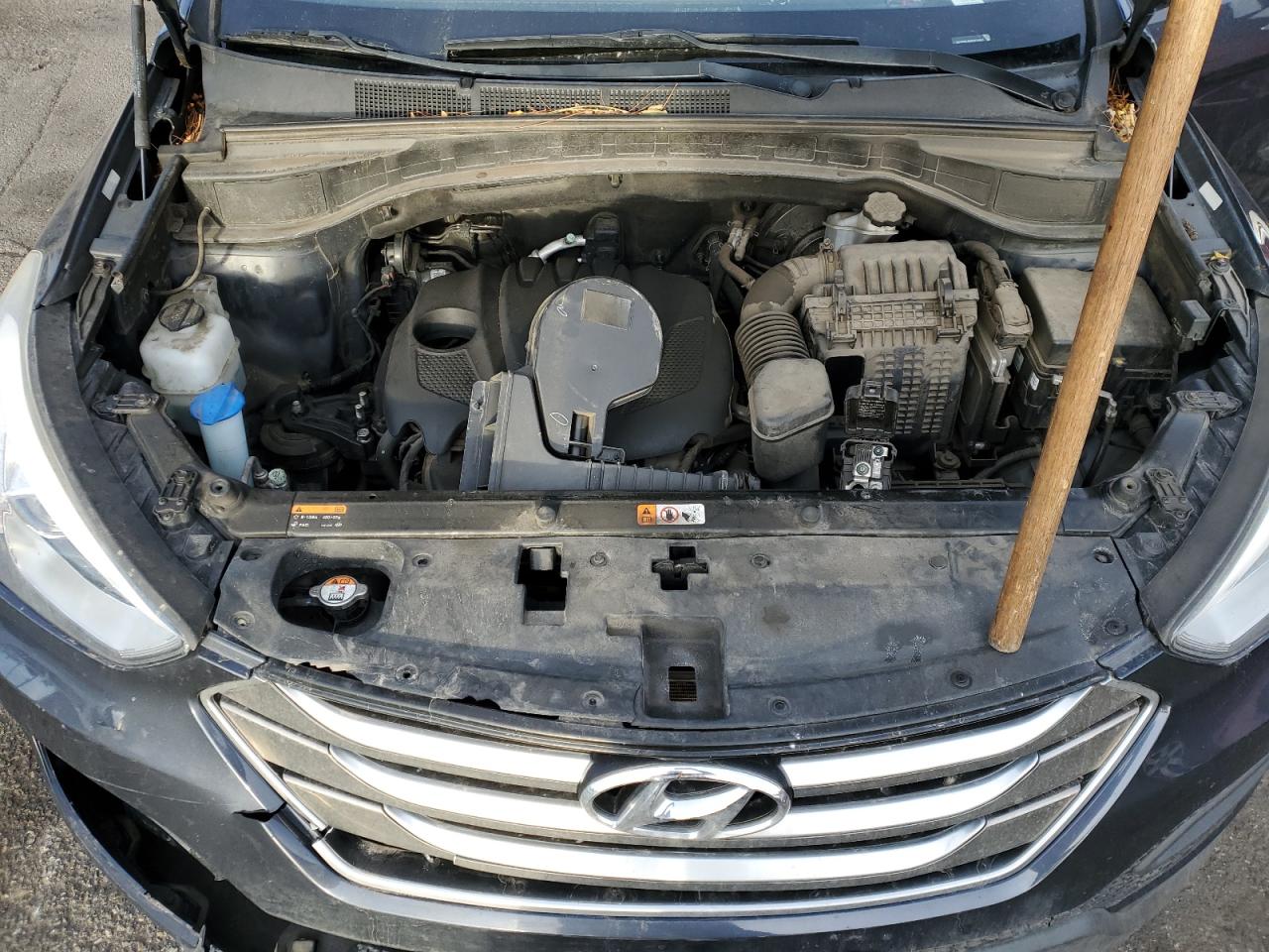 5xyztdlb4gg374943 5XYZTDLB4GG374943 2016 Hyundai Santa Fe Sport