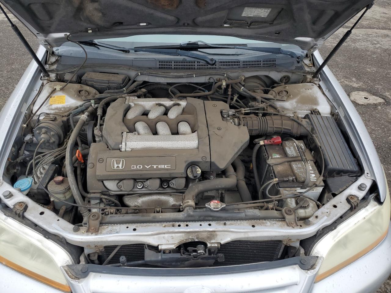 2002 Honda Accord - Image 11