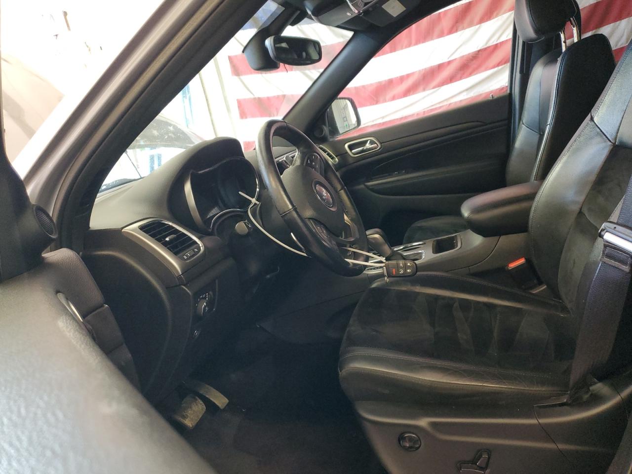 2017 Jeep Grand Cherokee - Image 7