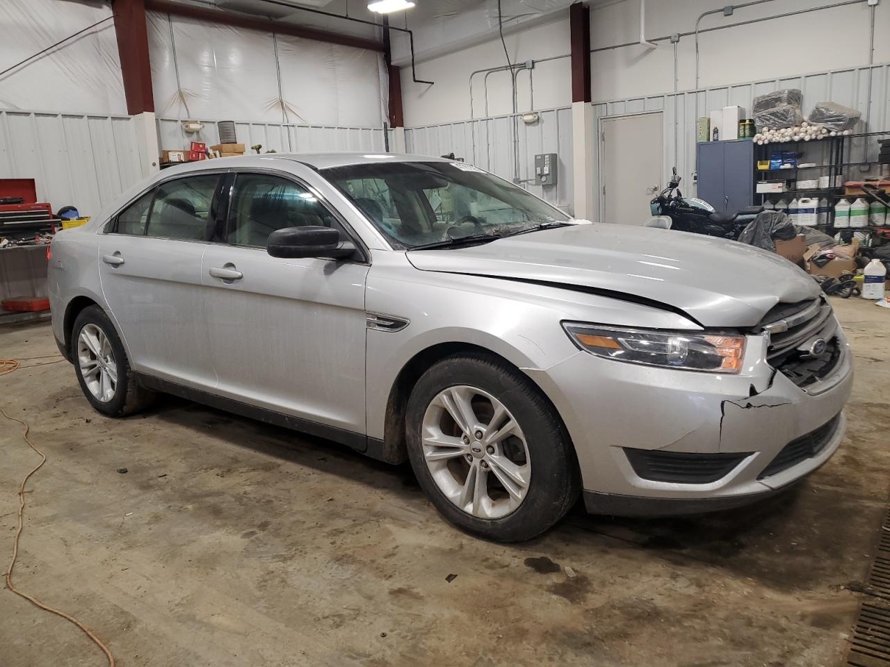 2015 Ford Taurus - Image 4