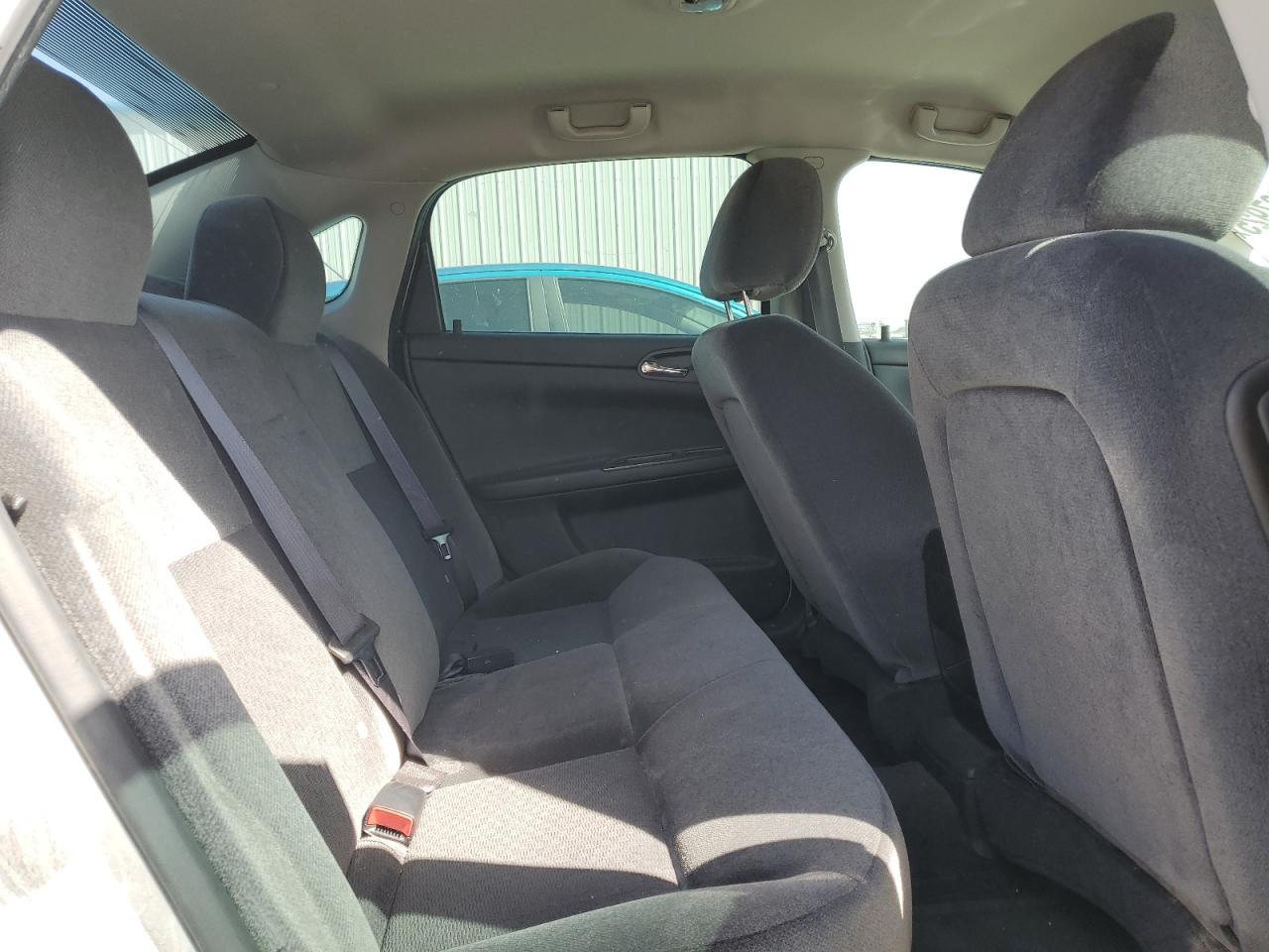 2015 Chevrolet Impala - Image 10