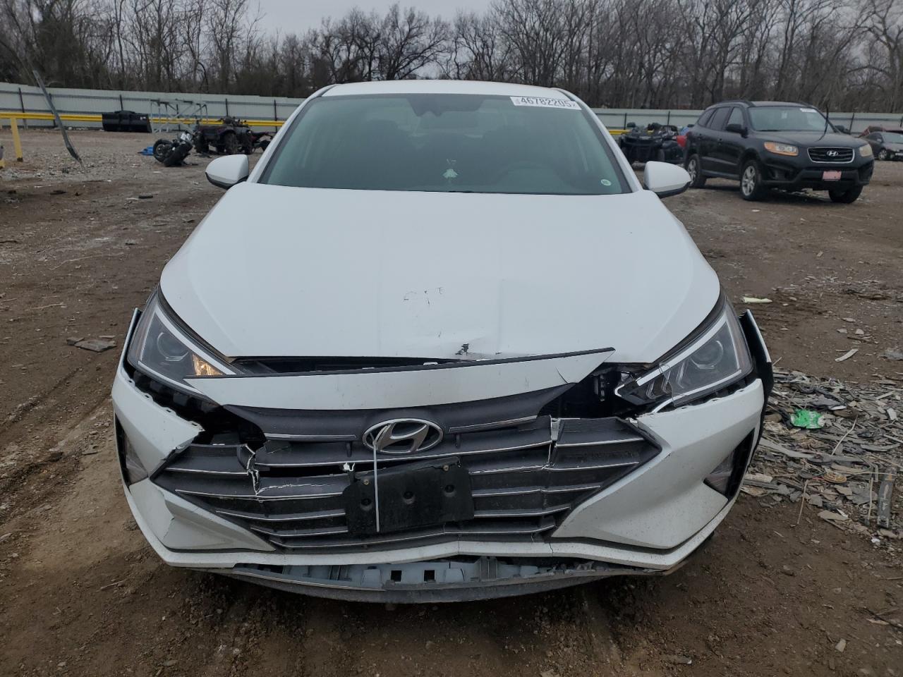 2019 Hyundai Elantra - Image 5