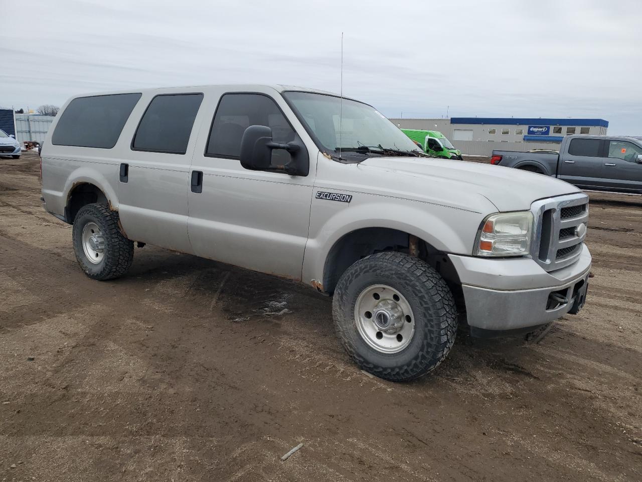 2005 Ford Excursion - Image 4