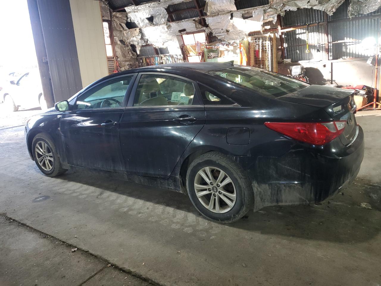 2013 Hyundai Sonata - Image 2