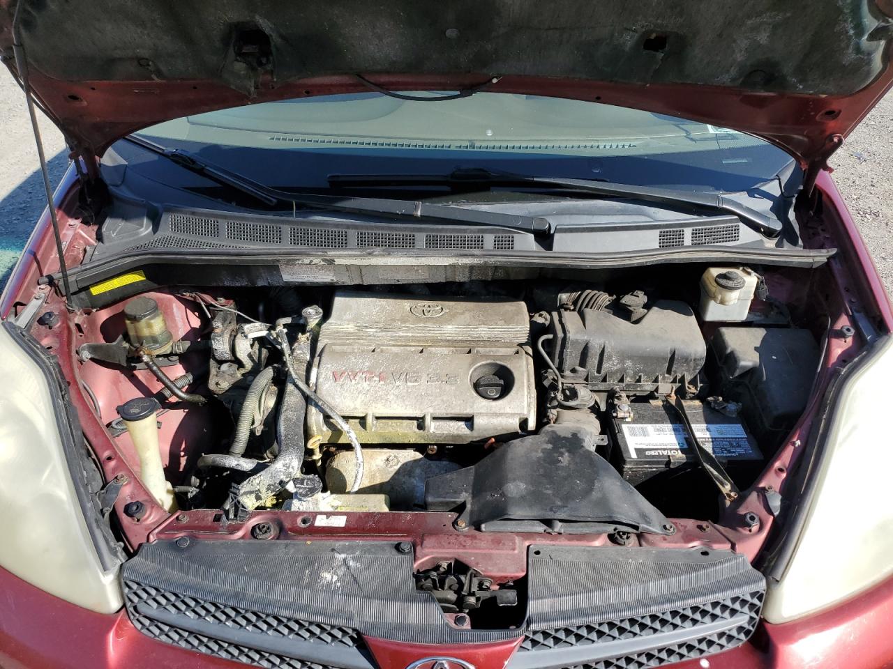 2005 Toyota Sienna - Image 12