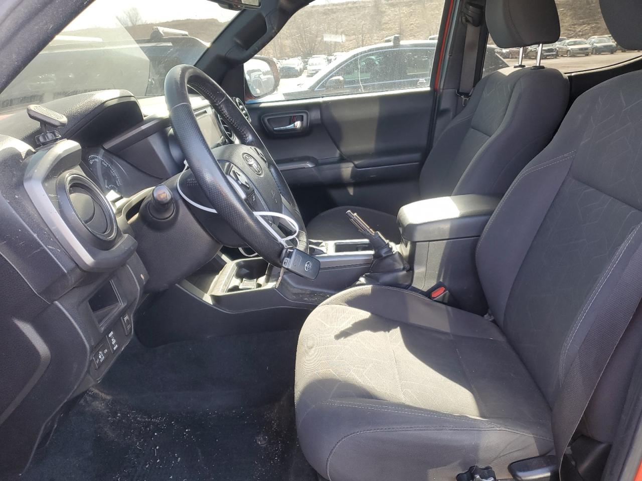 2016 Toyota Tacoma - Image 7