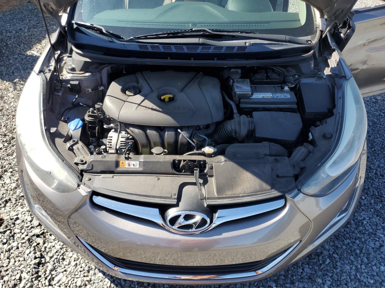 2014 Hyundai Elantra - Image 11