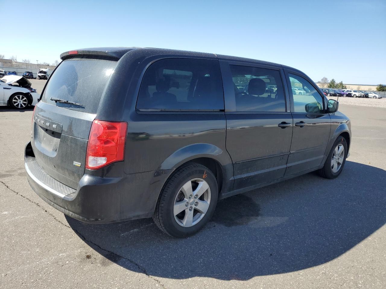 2014 Dodge Caravan - Image 3