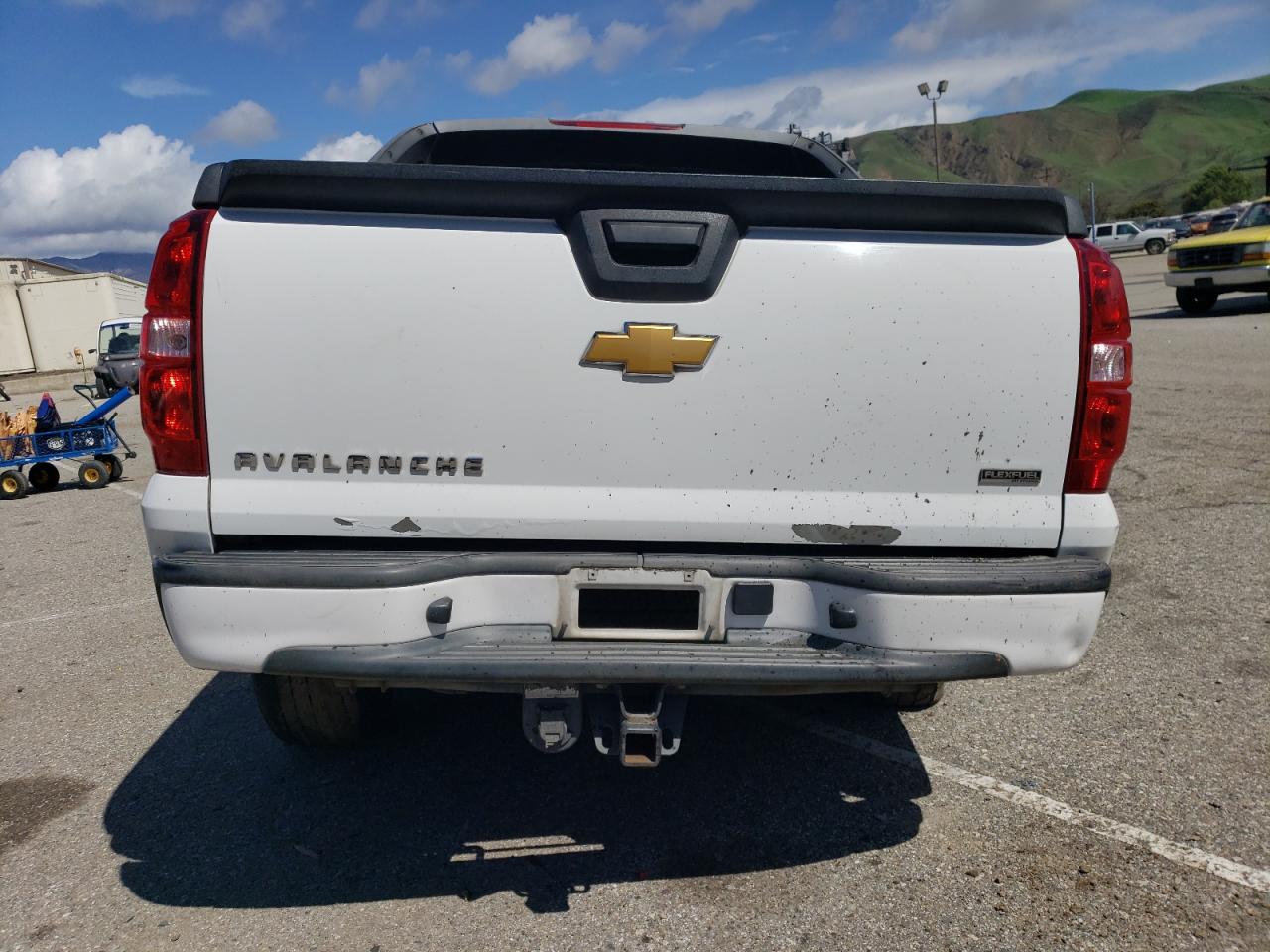 2012 Chevrolet Avalanche - Image 6