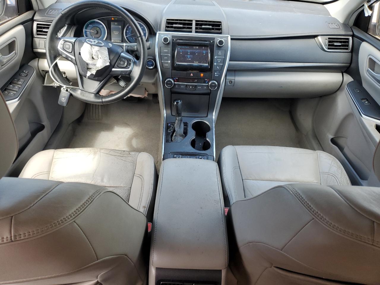 2015 Toyota Camry - Image 8