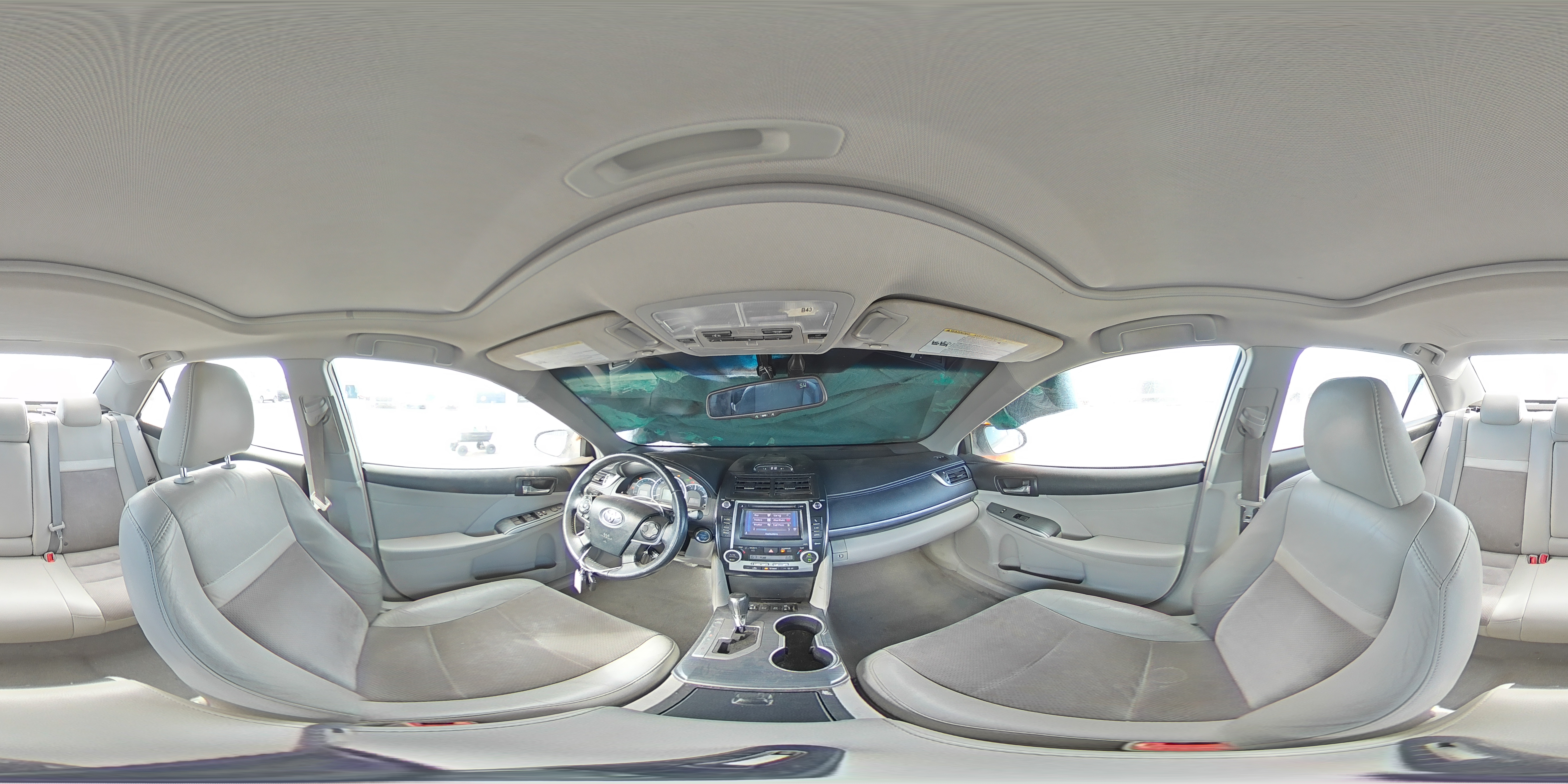 2013 Toyota Camry - Image 12