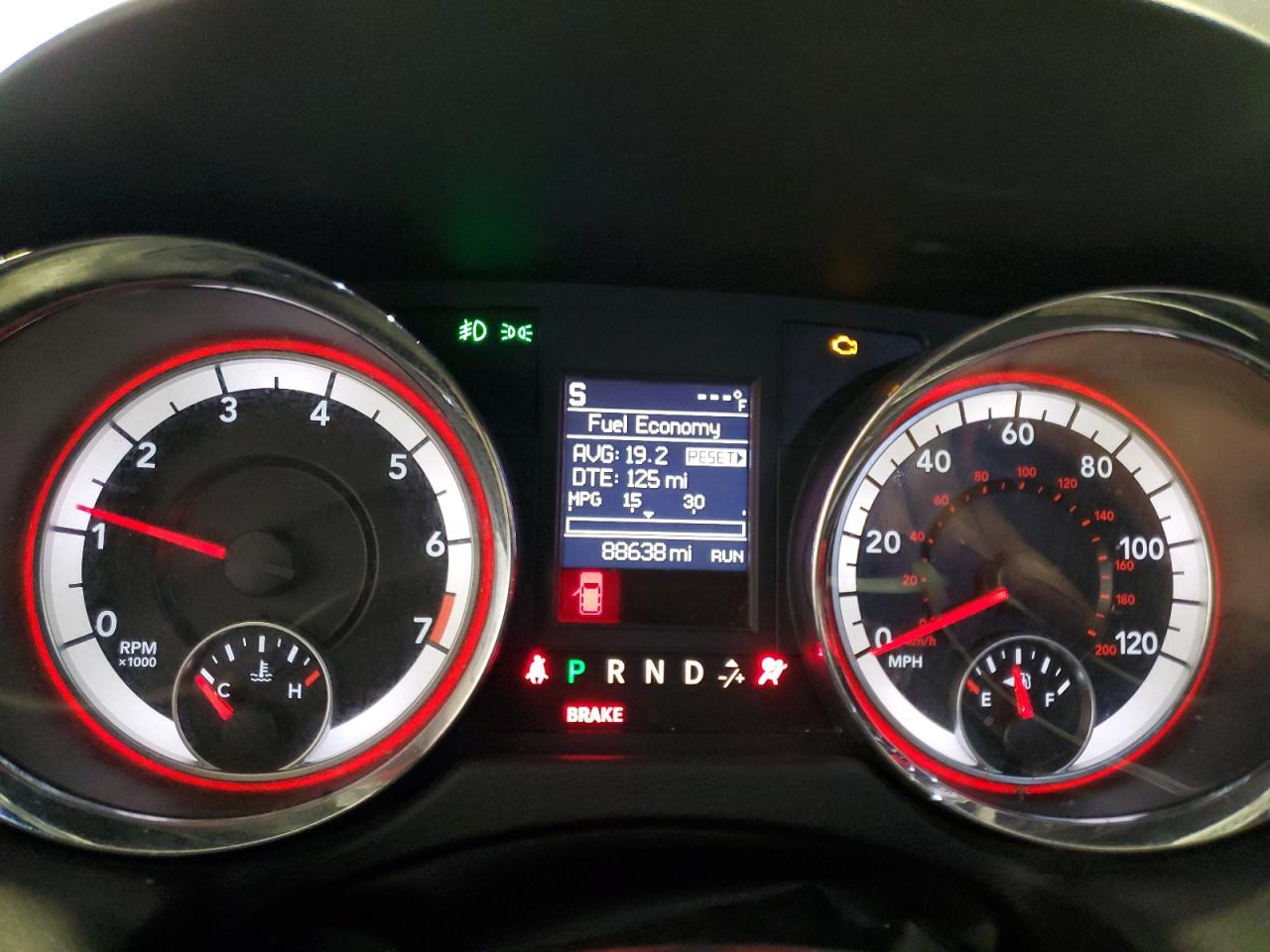 2018 Dodge Caravan - Image 9