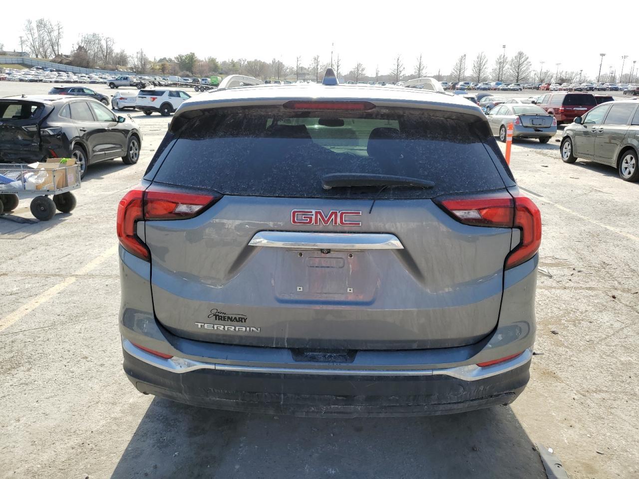 2021 GMC Terrain - Image 6