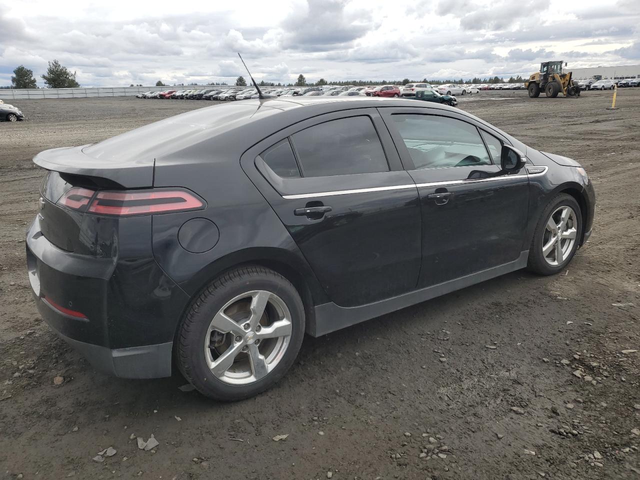 2013 Chevrolet Volt - Image 3