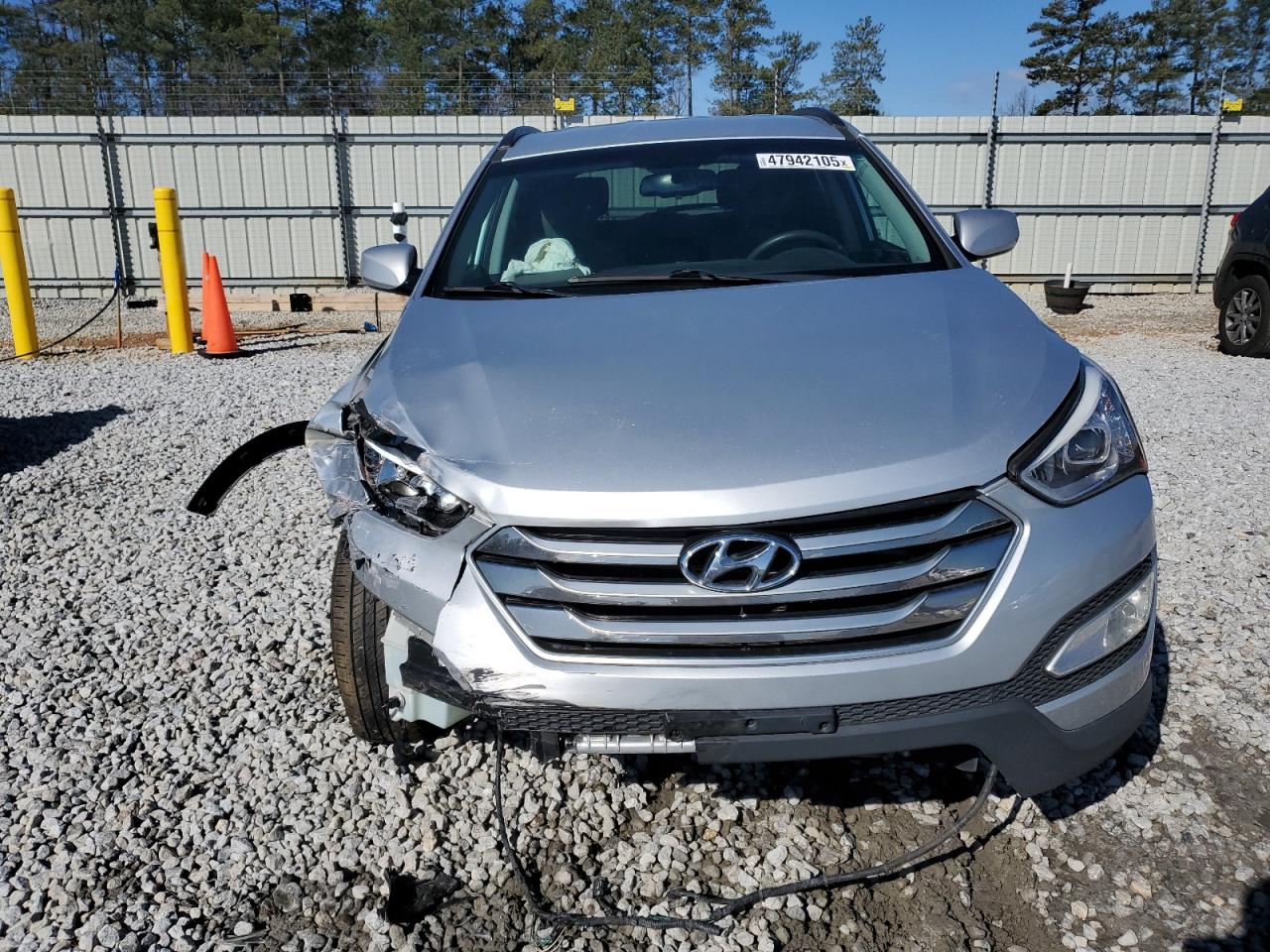 2016 Hyundai Santa Fe - Image 5