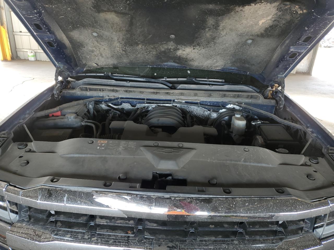 2016 Chevrolet Silverado - Image 11