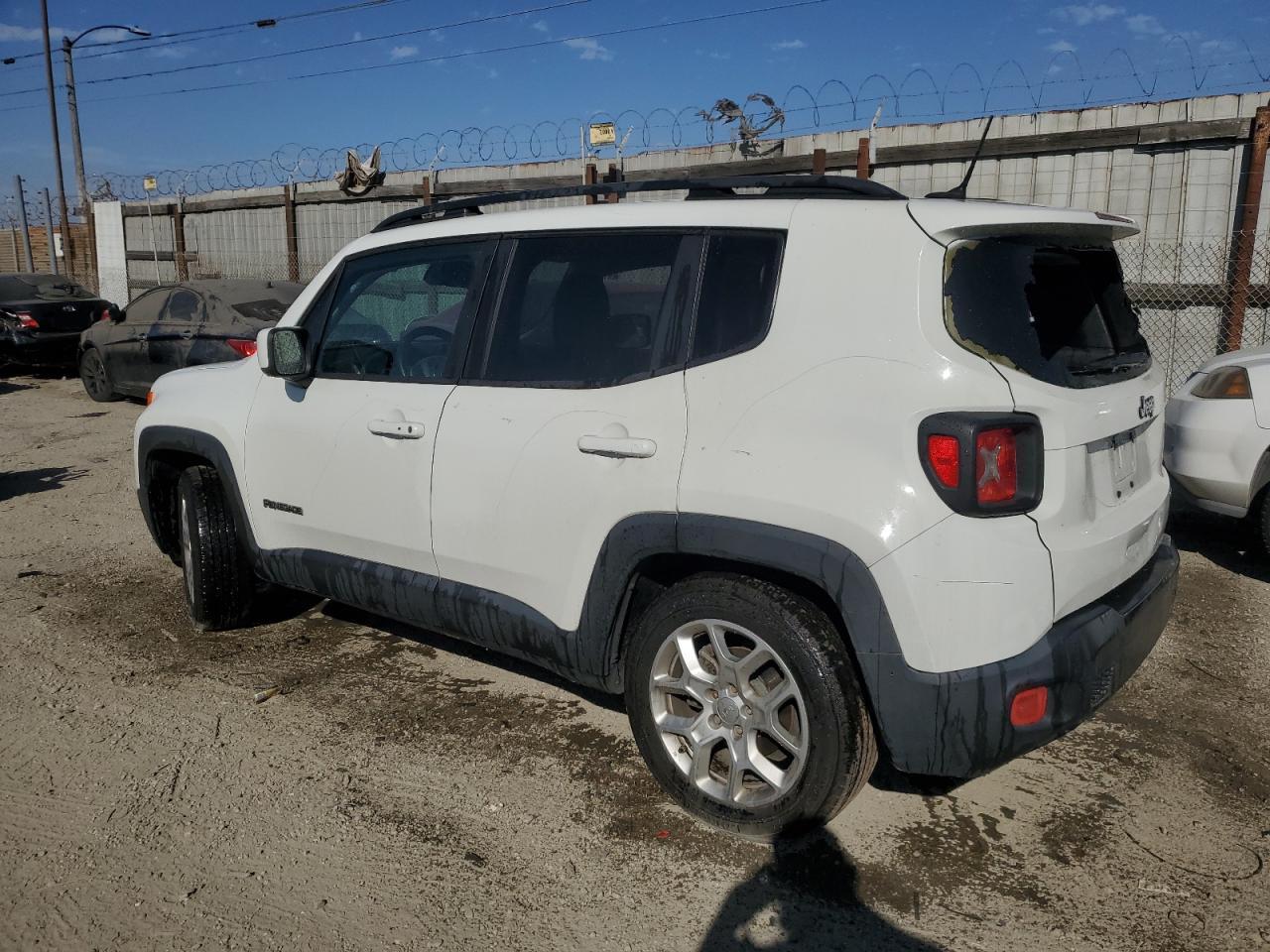 2015 Jeep Renegade - Image 2