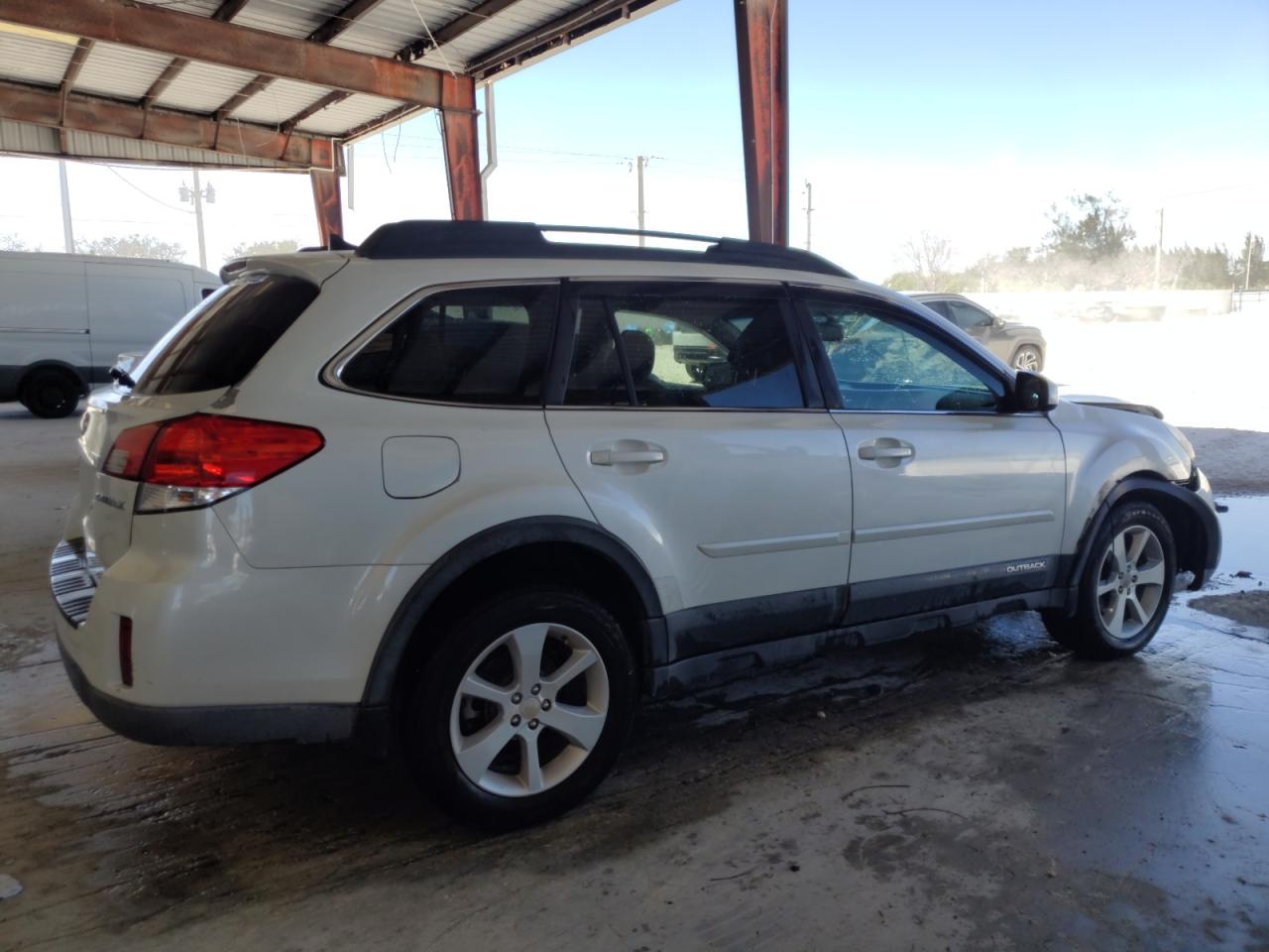 2014 Subaru Outback - Image 3