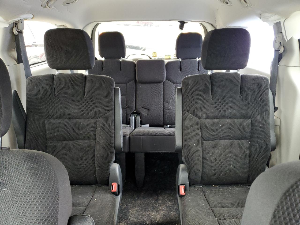 2019 Dodge Caravan - Image 10