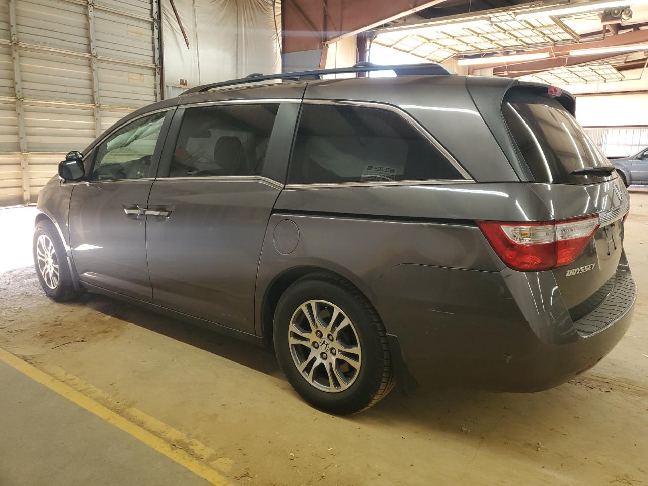 2011 Honda Odyssey - Image 2