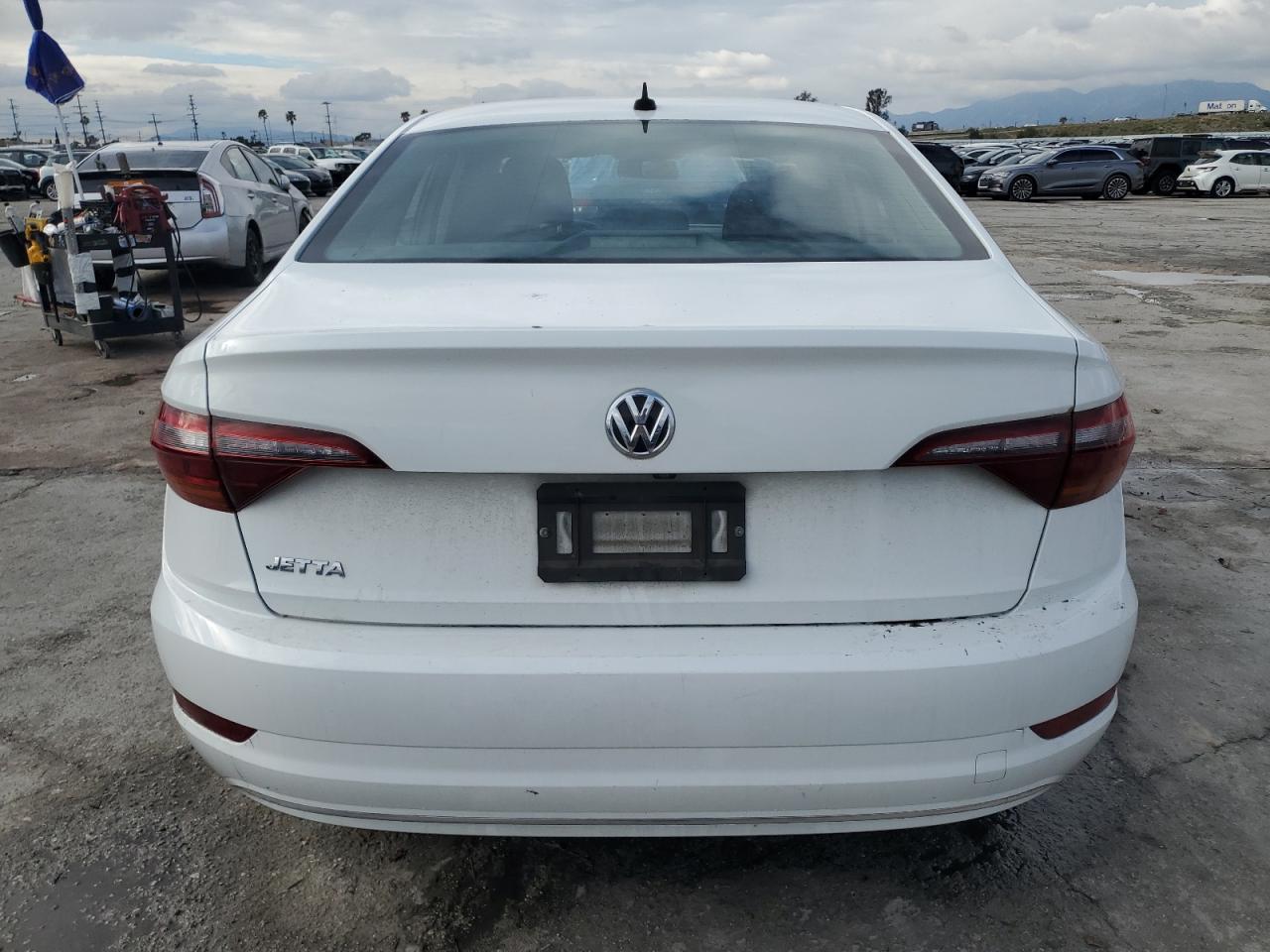 2019 Volkswagen Jetta - Image 6