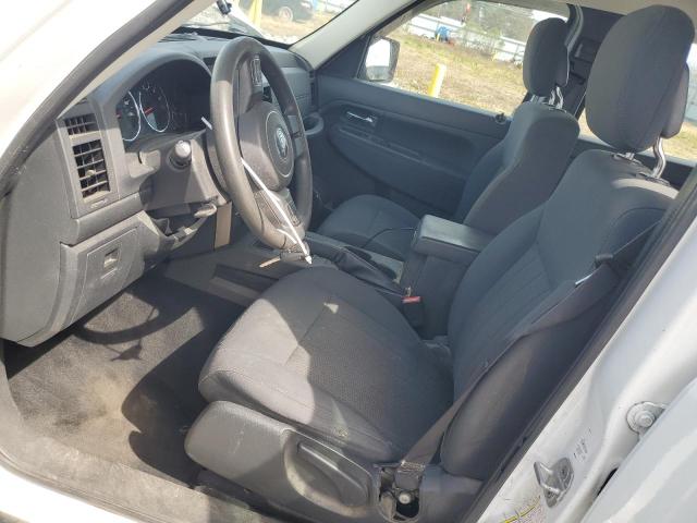  JEEP LIBERTY 2012 Белы