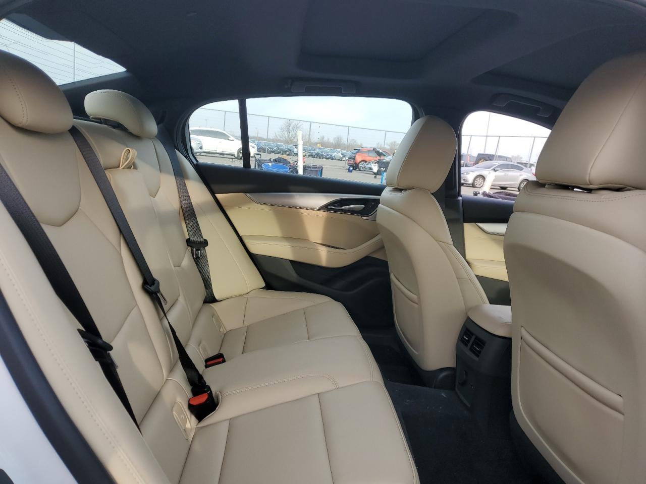 2022 Cadillac CT5 - Image 10
