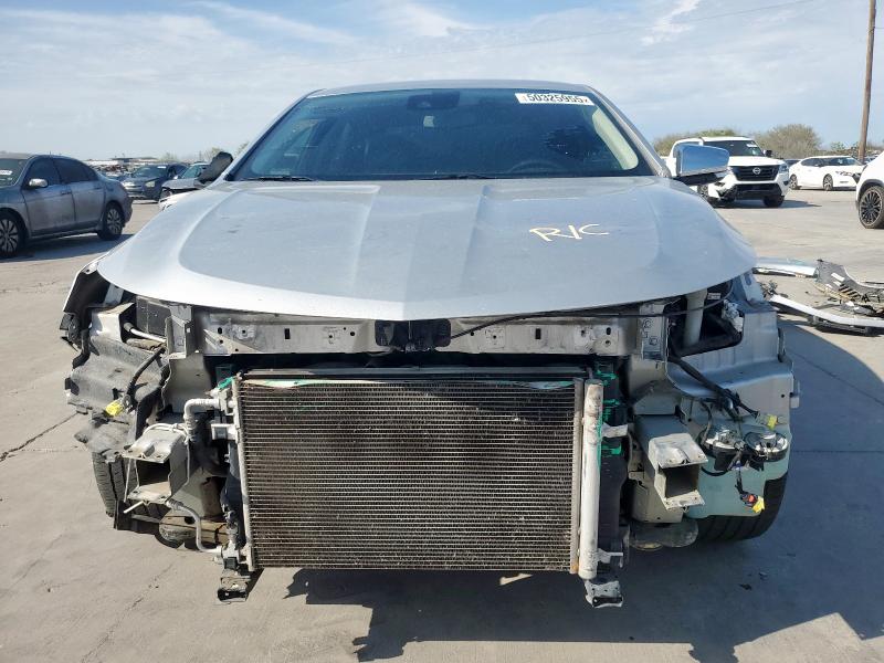  CHEVROLET IMPALA 2017 Сріблястий