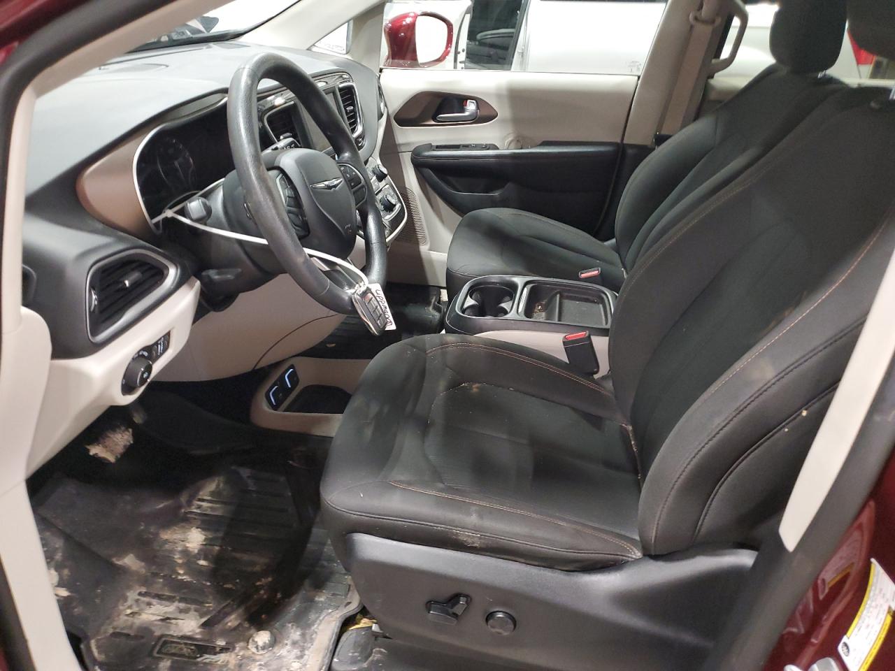 2018 Chrysler Pacifica - Image 7