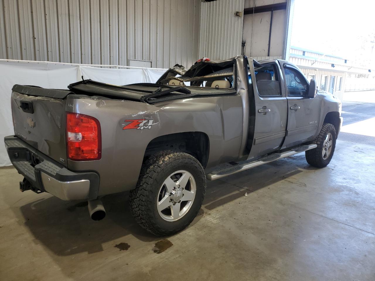 2013 Chevrolet Silverado - Image 3