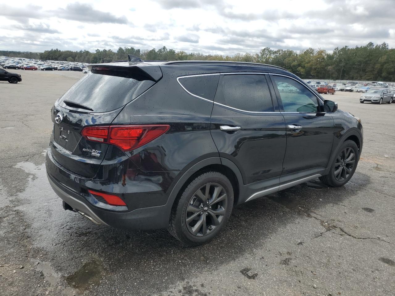 2017 Hyundai Santa Fe - Image 3
