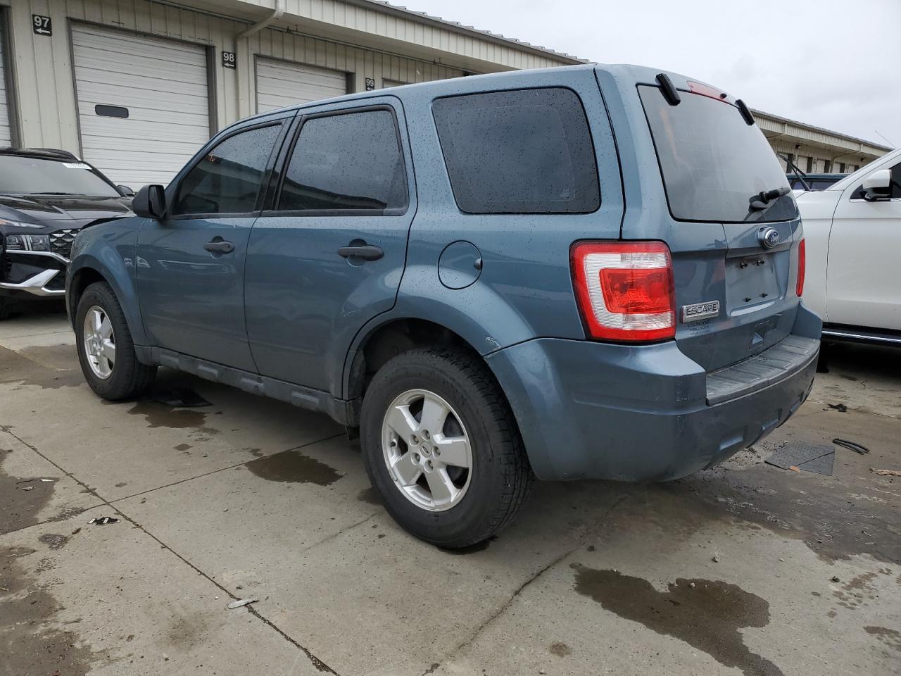2011 Ford Escape - Image 2